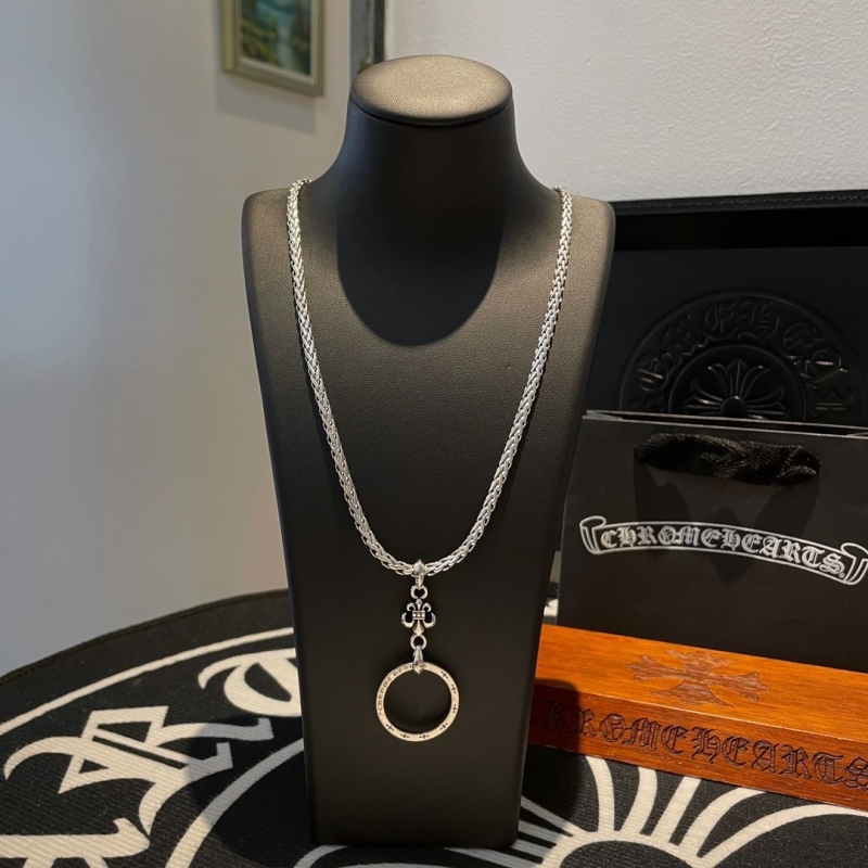 Ch**me He**ts necklaces
